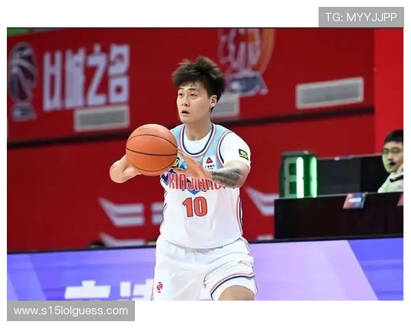 赵睿突破上篮展现核心力量，北京进攻多样化